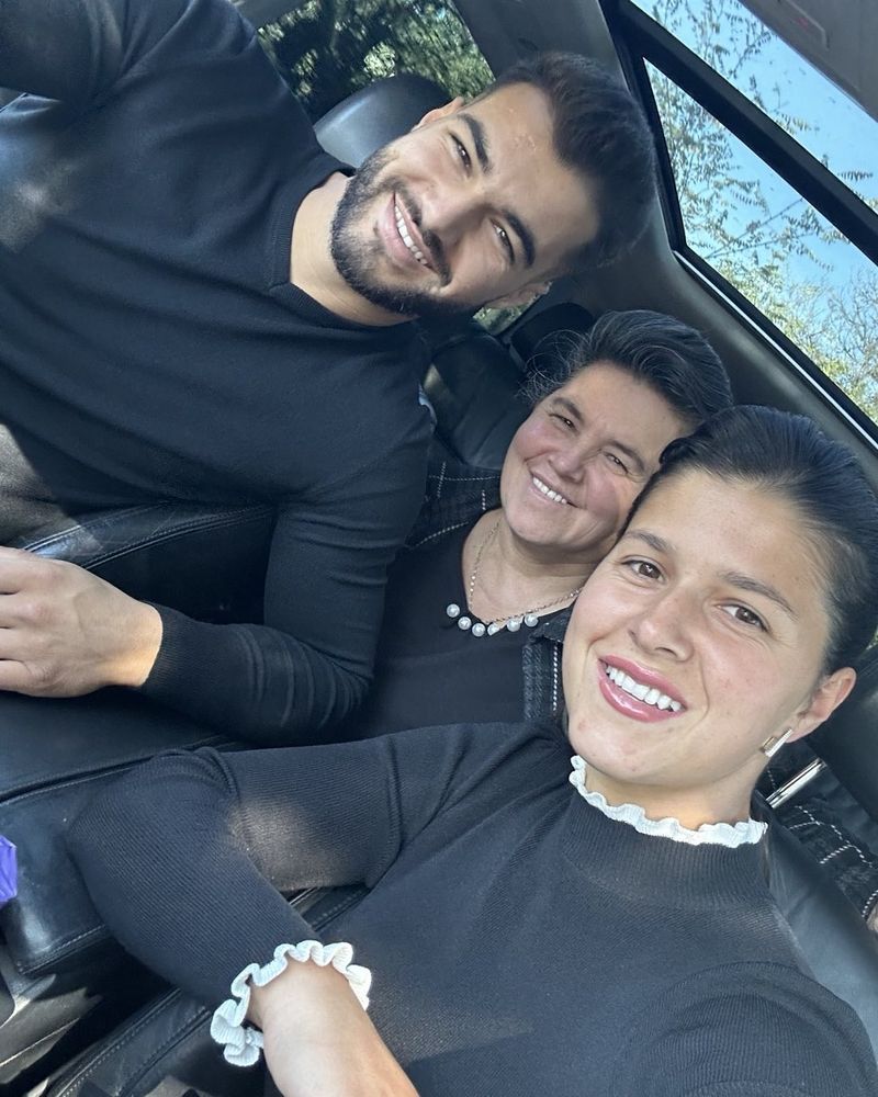 La ce preț se vinde pastrama de berbecuț pregătită de mama Geta? 