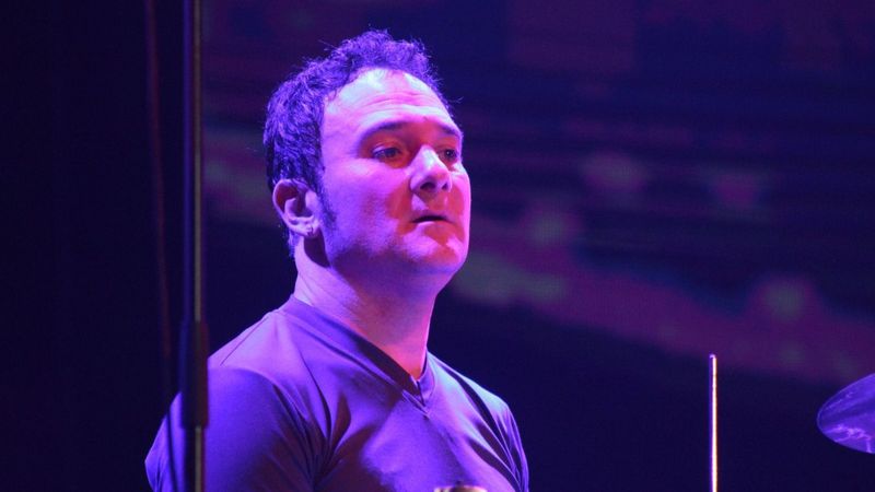 Trupa Direcția 5, &icirc;n doliu! Bateristul Marius Keseri s-a stins din viață: &bdquo;Am fost &icirc;mpreună 30 de ani. &Icirc;ți mulțumim din suflet!&rdquo;