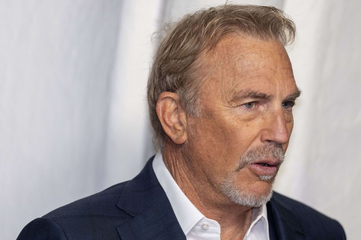 Kevin Costner a sarit la bataie cu un coleg