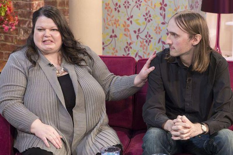 Cea mai geloasă femeie din lume își testează soțul într-un mod incredibil