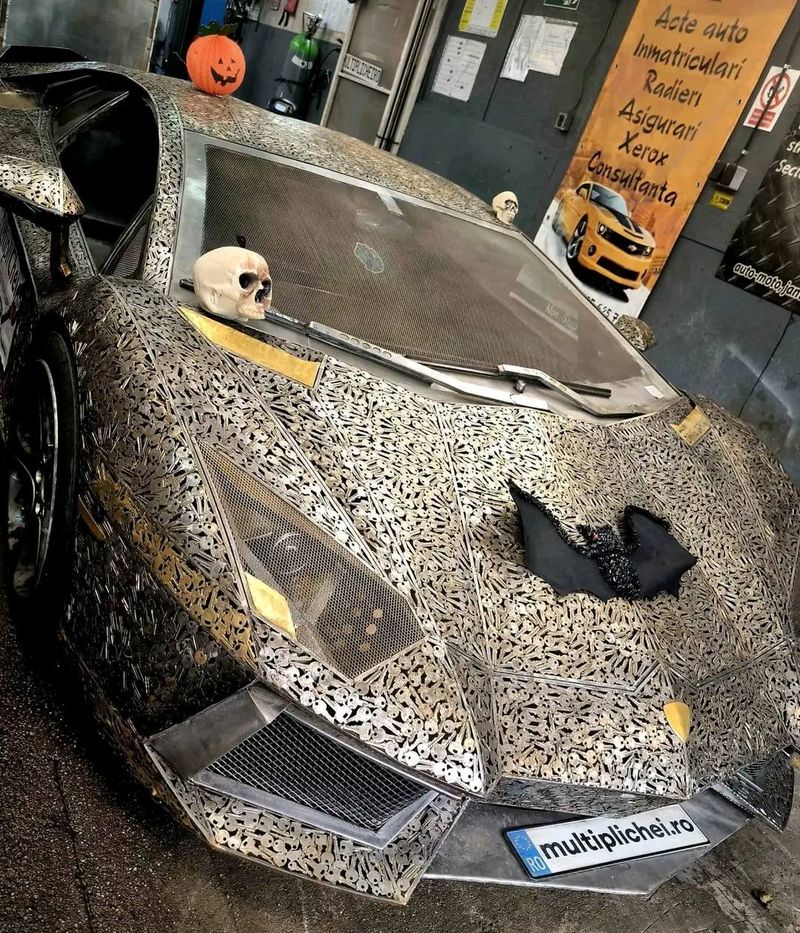 Imagini cu mașina de la West Side Hallo Fest 2025