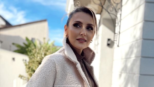 Alina Sorescu, terorizată de fostul soț: „Mereu vine și amenință” Artista lansează noi acuzații la adresa lui Alexandru Ciucu. Designerul nu se lasă și intervine constant în viața ei