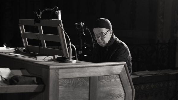 DOLIU &icirc;n lumea muzicii! Pianistul şi compozitorul Mircea Tiberian a &icirc;ncetat din viață la v&acirc;rsta de 70 de ani! Cu o seară &icirc;n urmă, acesta a susținut un concert la Galați