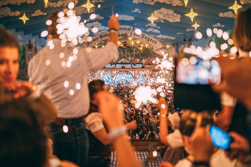 Ce poți face la Oktoberfest București? 