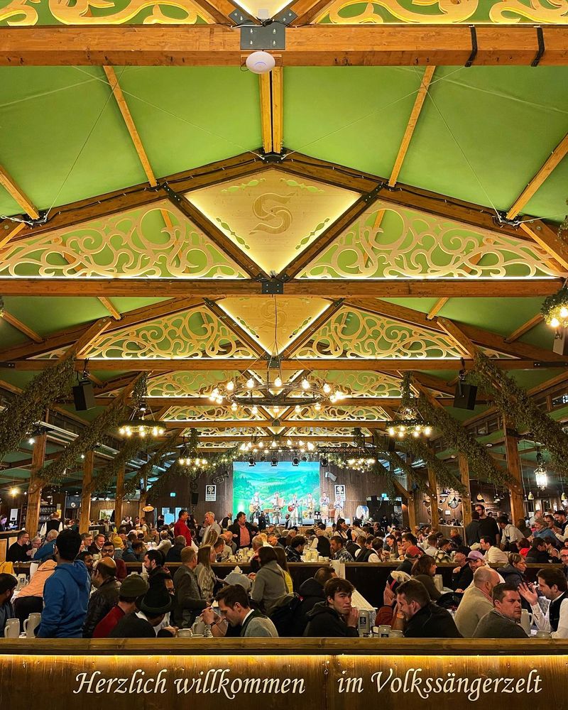 Vezi ce surprize te așteaptă la Oktoberfest București 