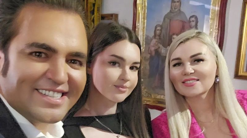Unde și-a găsit Igor Cuciuc refugiul după ce fiica lui, Andreea, s-a stins din viață? Interpretul a dezvăluit ce l-a ajutat să revină pe scenă &icirc;n cel mai dificil moment din viața lui: &bdquo;Nu am cu cine să mă cert, nu am altă ieșire din situație&rdquo;