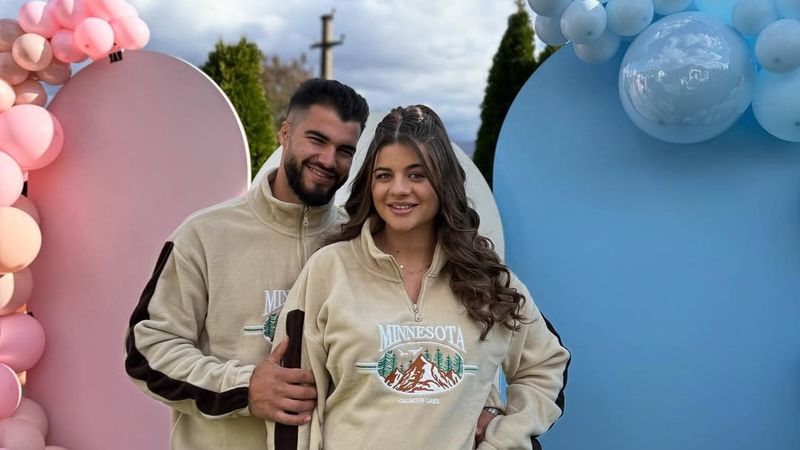 Iancu Sterp și soția lui, Denisa, au anunțat sexul bebelușului! Cum au ales cei doi să le dea vestea cea mare apropiaților: „Astăzi avem 5 motive de sărbătoare”