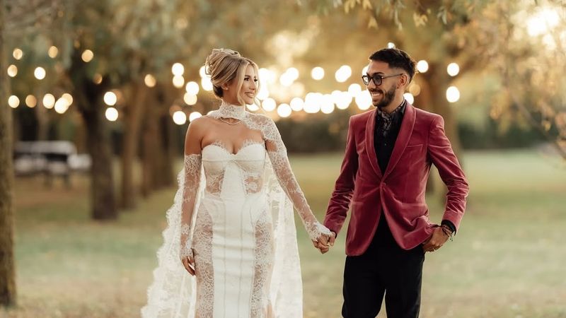 Cât a costat rochia de mireasă purtată de Claudia Puican la petrecerea de nuntă? Vedeta a scos din buzunar o sumă impresionantă pentru a arăta perfect în cea mai importantă zi din viața ei