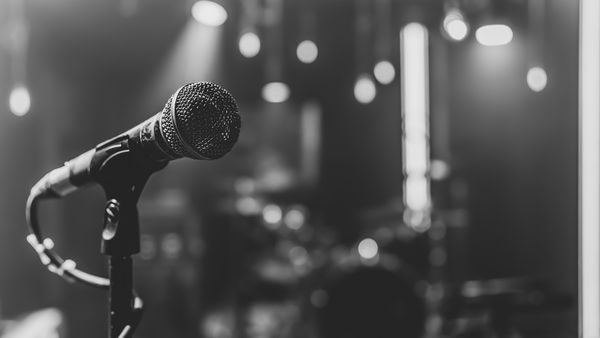 DOLIU în lumea muzicii! Un celebru rapper a încetat din viață la doar 51 de ani. Care este cauza morții?