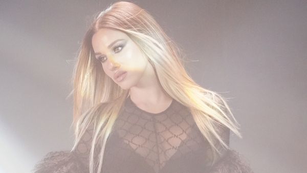 Ioana Ignat a lansat piesa "Red Flag". Noul SINGLE promite să devină HITUL sezonului: "A fost unul dintre cele mai solicitante și sincere proiecte pe care le-am făcut"