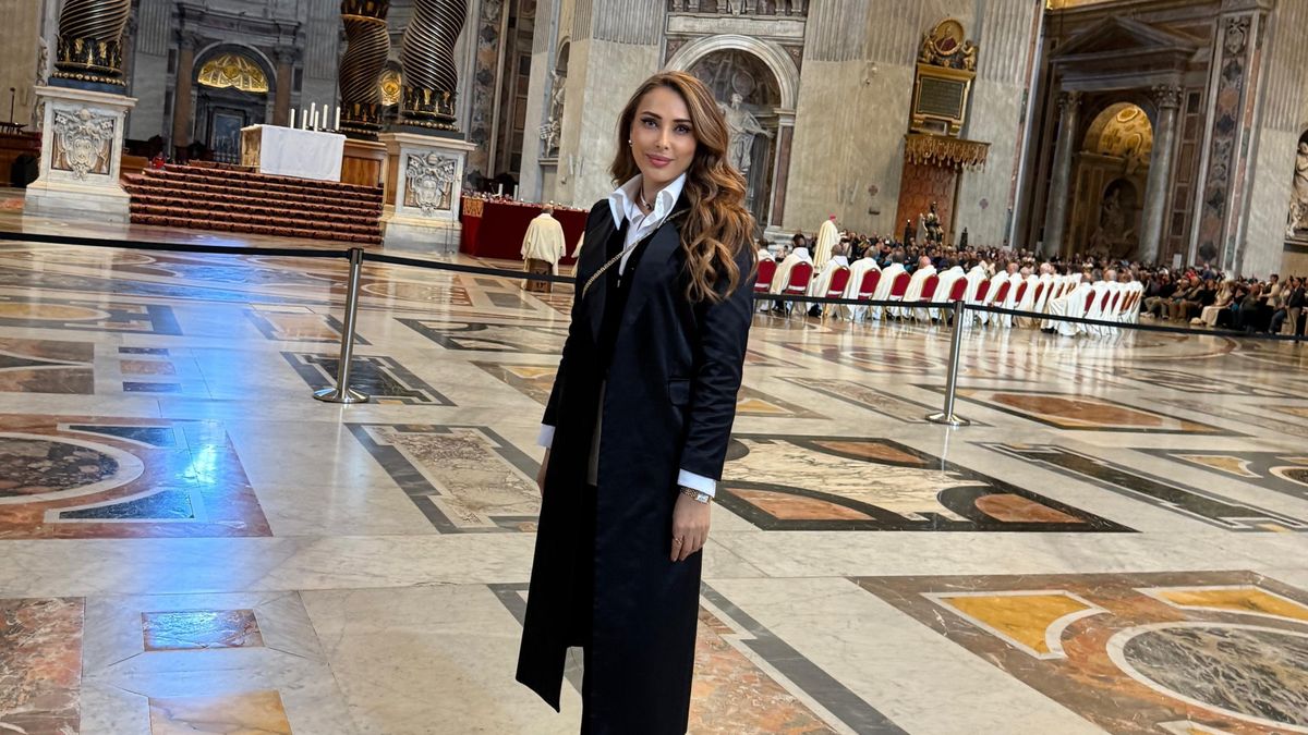 Iulia V&acirc;ntur a c&acirc;ntat colinde rom&acirc;nești la Vatican, &icirc;n fața Papei Leon XIV, la evenimentul grandios 60 de ani de &bdquo;Nostra AEtate&rdquo;