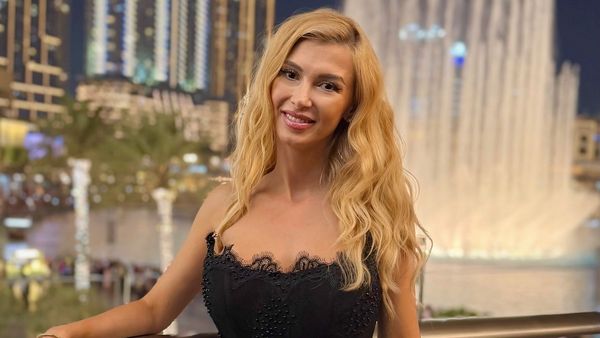 Andreea Bălan a lansat piesa care va zgudui TOPURILE. "O străină" este melodia pe care o vei fredona zile &icirc;ntregi: "Am scris acest text acum 20 de ani, după ce am trăit durerea primei iubiri"