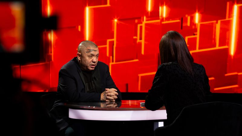 Nicolae Guță a spus la &bdquo;40 de &icirc;ntrebări&rdquo; c&acirc;ți bani  a str&acirc;ns &icirc;ntr-o viață de c&acirc;ntări și dedicații