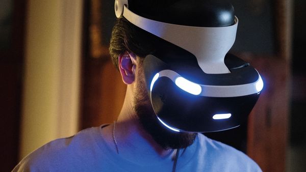 (P) Comunitățile Online și Cum Influențează Dezvoltarea Jocurilor