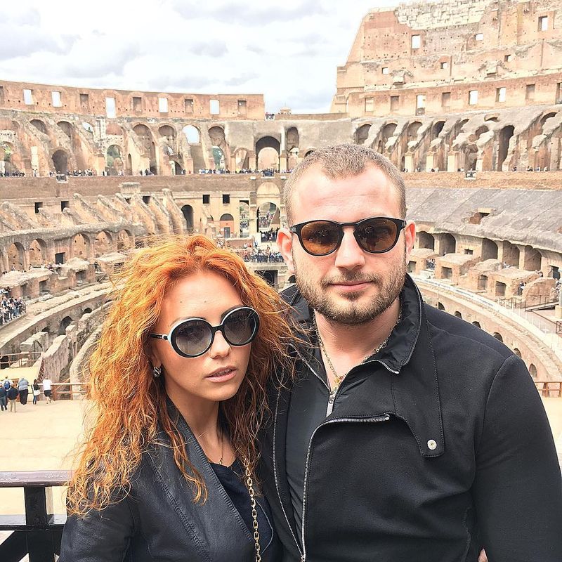 Milionarul și soția lui s-ar fi întâlnit ultima dată cu investitori neidentificați