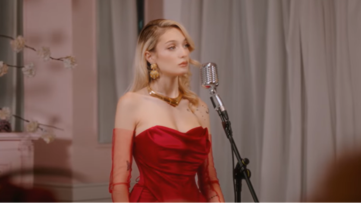 Francis On My Mind a lansat videoclipul piesei "Promit"