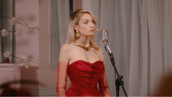 Francis On My Mind a lansat videoclipul piesei "Promit"