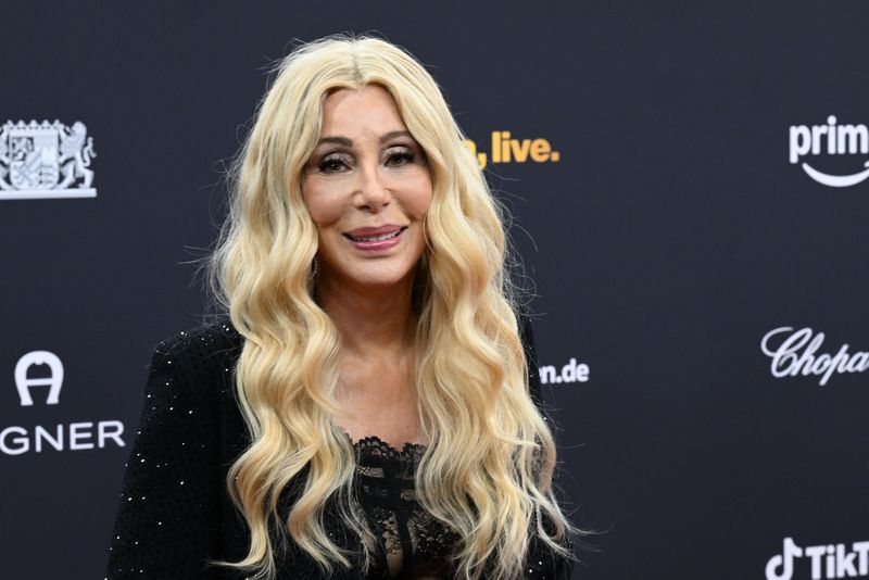 Cher se casatoreste la varsta de 80 de ani