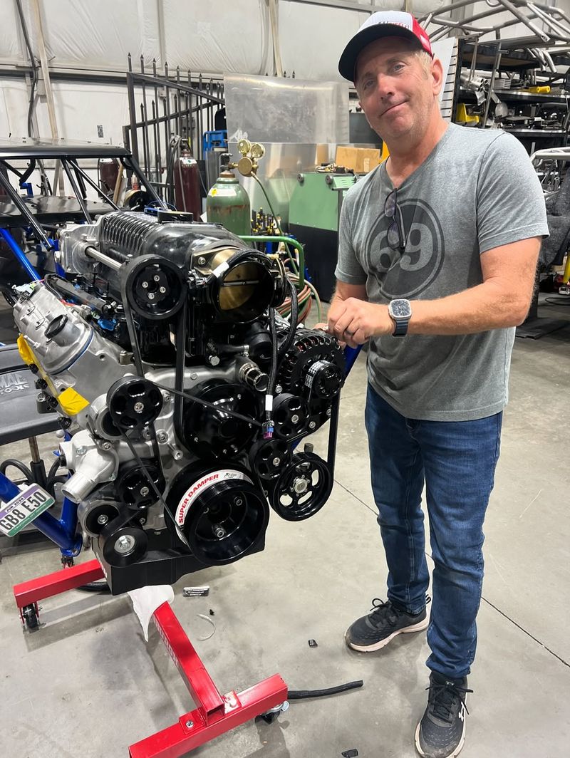 Celebrul pilot Greg Biffle a murit alături de soție și cei doi copii