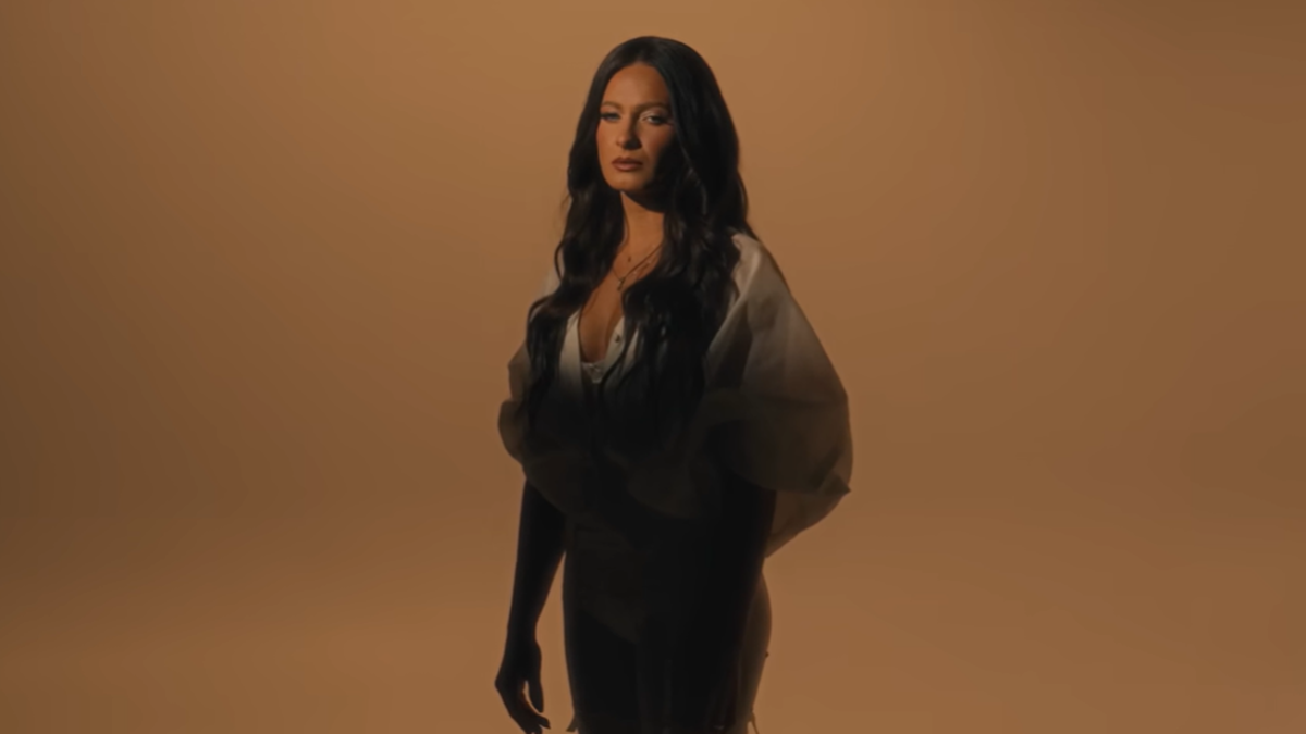 Raluka a lansat piesa "Același Aer".