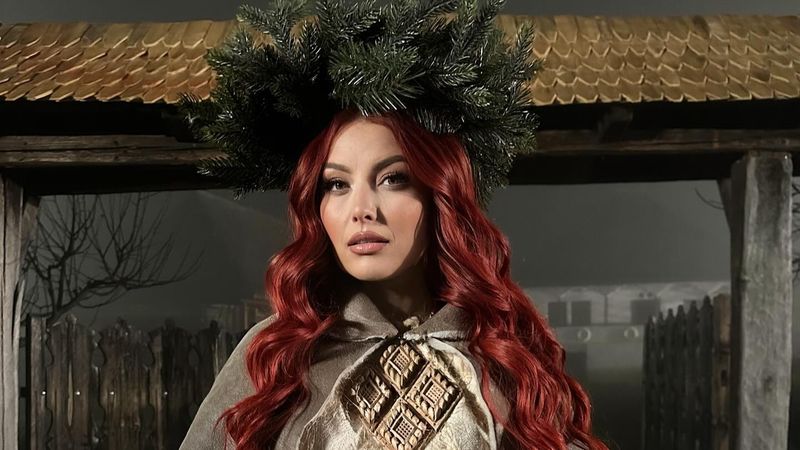 Elena Gheorghe revine cu o piesă specială, menită să aducă emoție, magie și liniște &icirc;n această perioadă. ASCULTĂ "De la cer la Păm&acirc;nt" și spune-ne cum te face să te simți