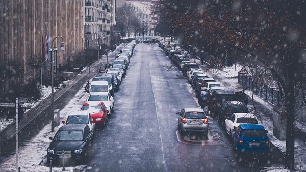 ANUNȚUL făcut de meteorologi! Vremea rea se extinde &icirc;n mai multe zone ale țării. Unde răm&acirc;n valabile avertizările cod galben și cod portocaliu de ninsori, v&acirc;nt și viscol?