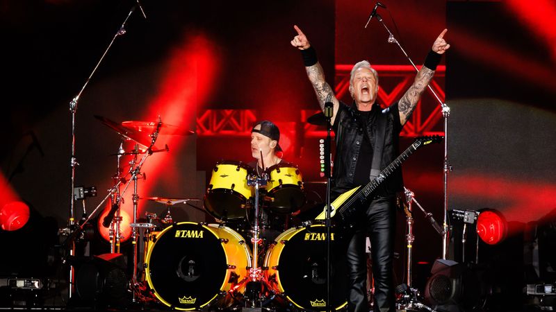 Bucureștiul explodează &icirc;n 2026! Metallica, Iron Maiden, Chris Isaak și Russell Crowe vin cu show-uri uriașe