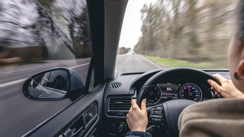 Vești proaste pentru șoferi! Rovinieta s-a scumpit &icirc;n 2026. Ce tarife trebuie să achite aceștia acum?