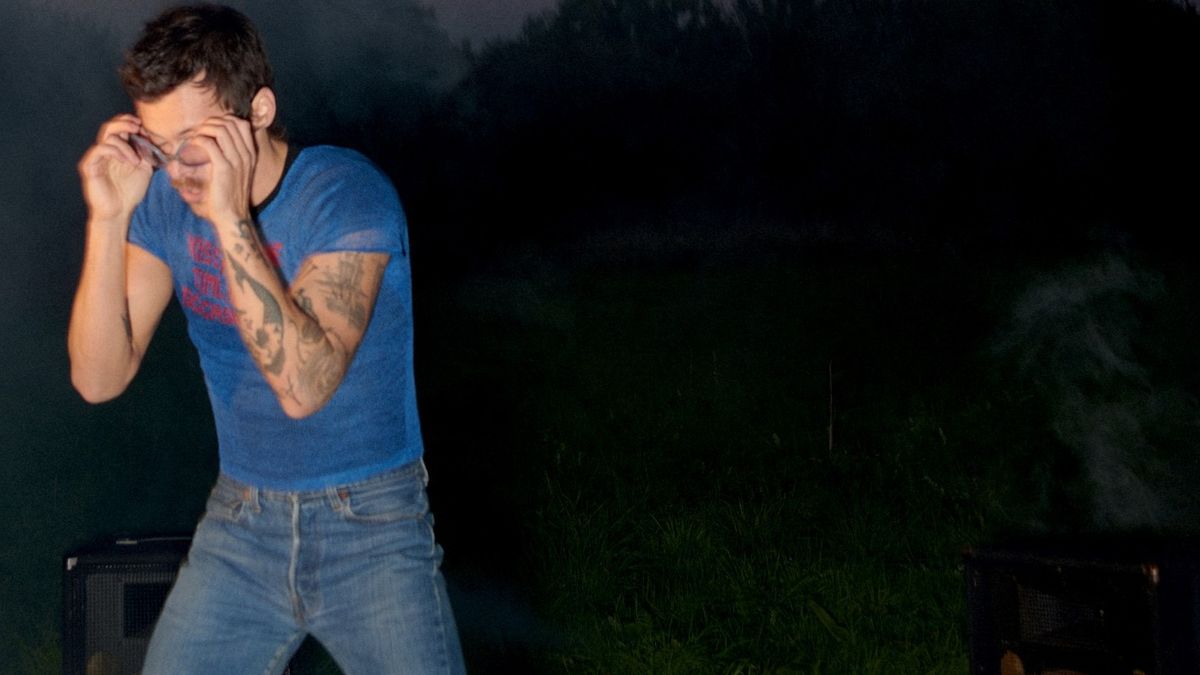 Harry Styles lansează albumul "Kiss All The Time. Disco, Occasionally."