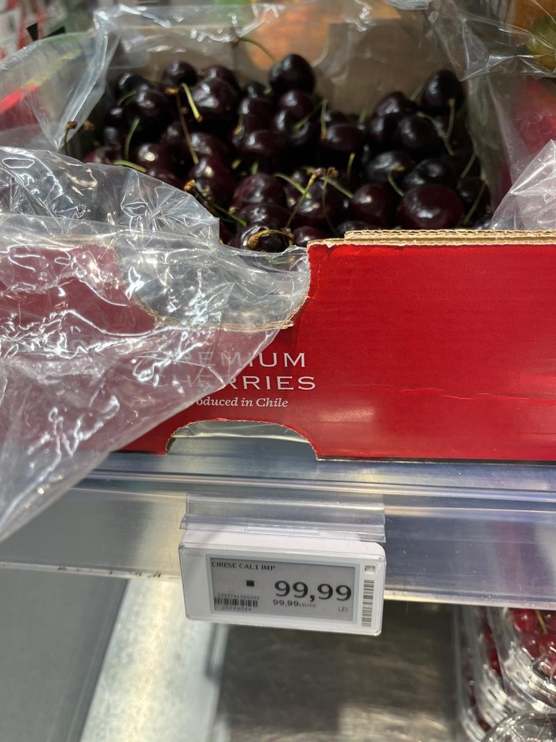 Cât costă cireșele în supermarketuri în ianuarie 2026? 