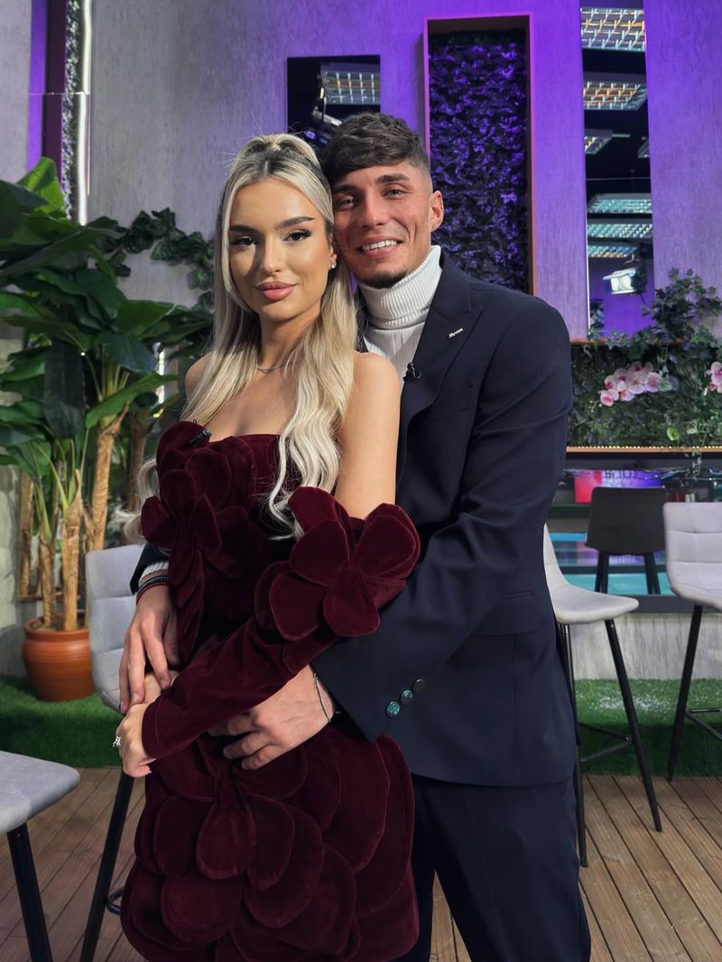 Naomi și Dorobanțu s-au mutat împreună 