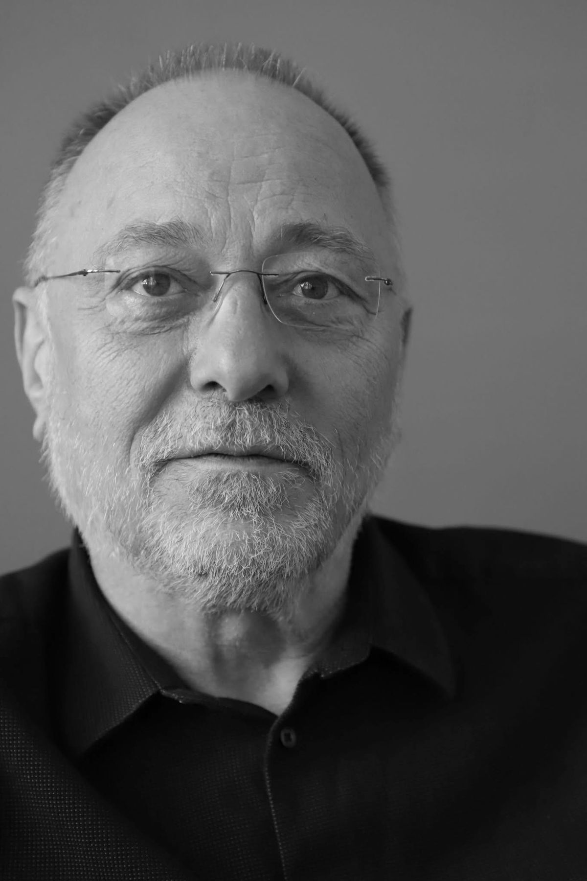 A murit artistul plastic Marcel Bunea