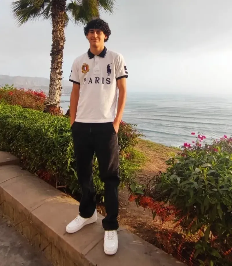 Un băiat de 15 ani a fost înjunghiat într-o pădure 