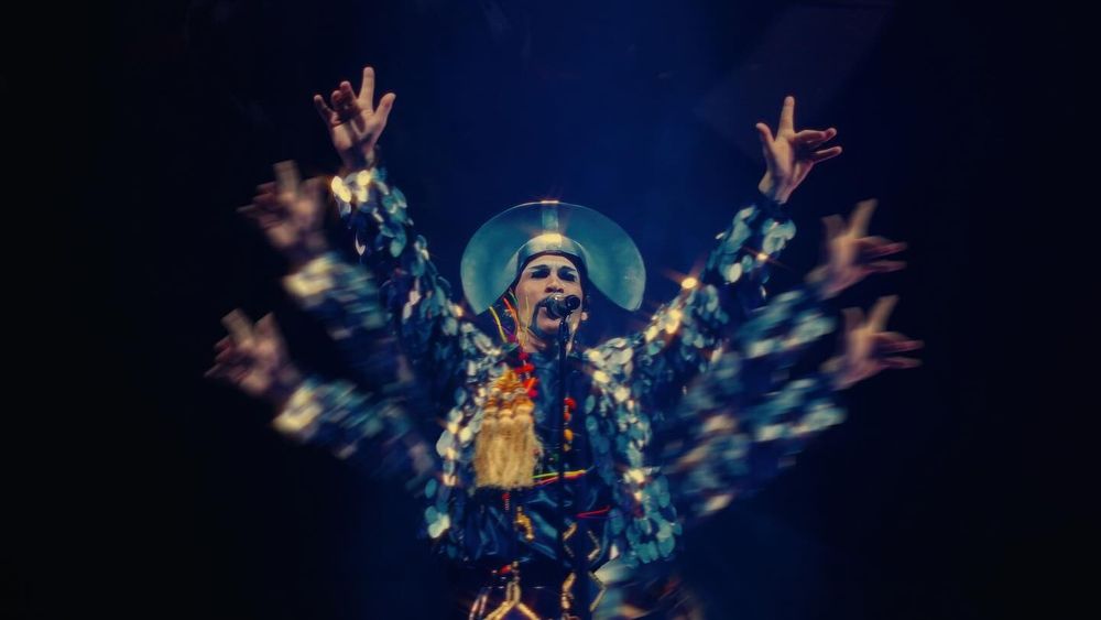 Trupa australiană Empire of the Sun revine &icirc;n Rom&acirc;nia! C&acirc;nd și unde va avea loc show-ul de la București?