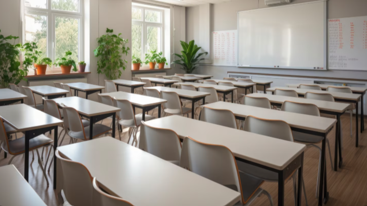 Elev &icirc;mpușcat &icirc;n cap cu un pistol airsoft.