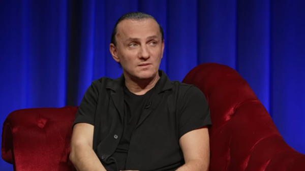 Mihai Trăistariu se descarcă sufletește. A dus singur lupte pe care nimeni NU le-a văzut și a z&acirc;mbit c&acirc;nd sufletul &icirc;i era plin de răni. Ce spune despre SUFERINȚA ASCUNSĂ ANI &Icirc;NTREGI:&nbsp;"M-am ferit să vorbesc. Am fost &icirc;nfricoșat și traumatizat de..."