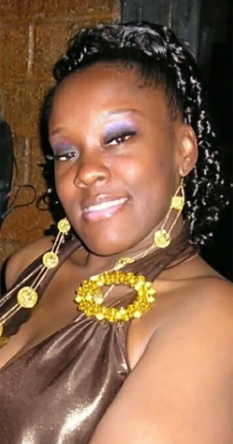 Trupul femeii a fost găsit în descompunere într-un apartament