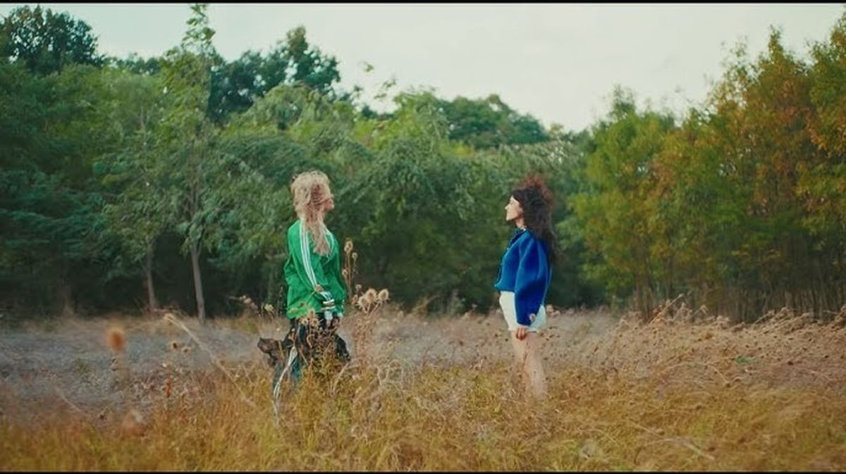 Irina Rimes și Delia au lansat piesa "Petale"