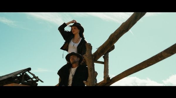 Cleopatra și Pavel Stratan au lansat VIDEOCLIPUL piesei "Anii". Melodia este extrasă de pe albumul "Scena Vieții"