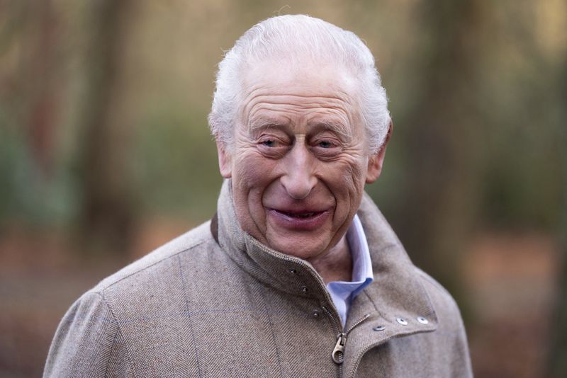 Regele Charles rupe tăcerea după arestarea lui Andrew 