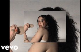 NAIKA - One Track Mind