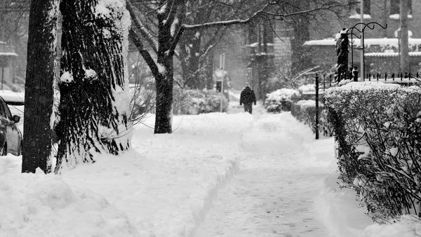 Prognoza meteo pentru weekendul 20-22 februarie 2026. ANM anunță ninsori abundente, viscol cu vizibilitate sub o sută de metri, gheţuş şi polei &icirc;n unele zone