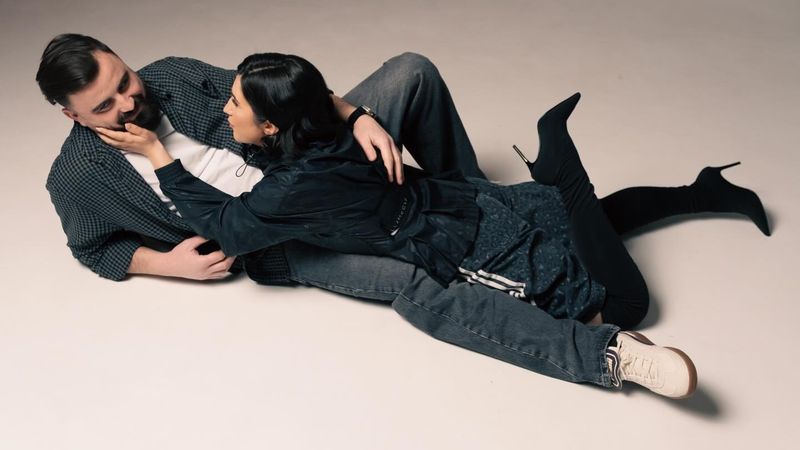 ADDA a lansat "Tu Știi". Noua piesă a artistei vine la pachet cu un VIDEOCLIP SPECIAL, &icirc;n care apar cele mai importante persoane din viața ei: soțul și fiul