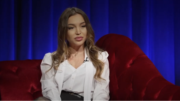 C&acirc;știgătoarea sezonului 4 "Casa Iubirii" a trăit frică, umilință și durere. Adevărul crud pe care Veronica l-a ascuns at&acirc;ta timp! CE I-A FĂCUT fostul partener cu care a avut o relație de 7 ani: "Adormeam noaptea pl&acirc;ng&acirc;nd și el &icirc;mi zicea să..."