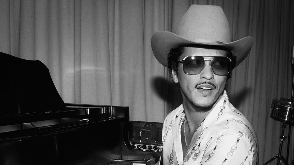 Bruno Mars a lansat piesa "Risk It All"