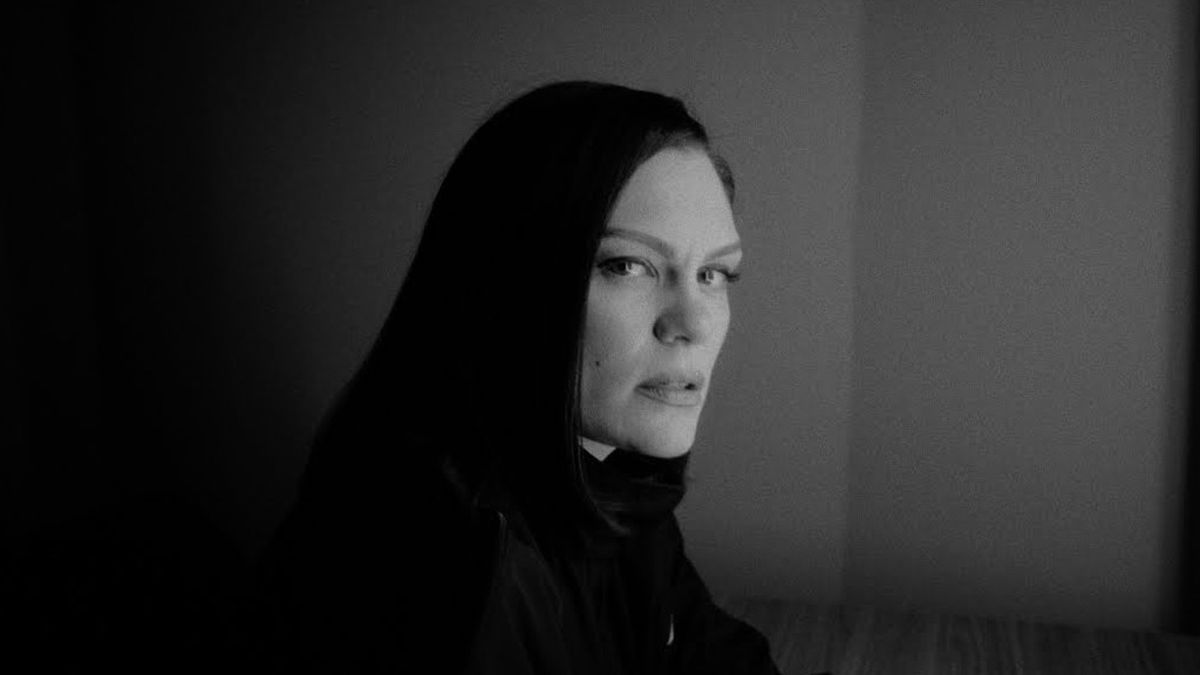 Jessie J - I Don't Care