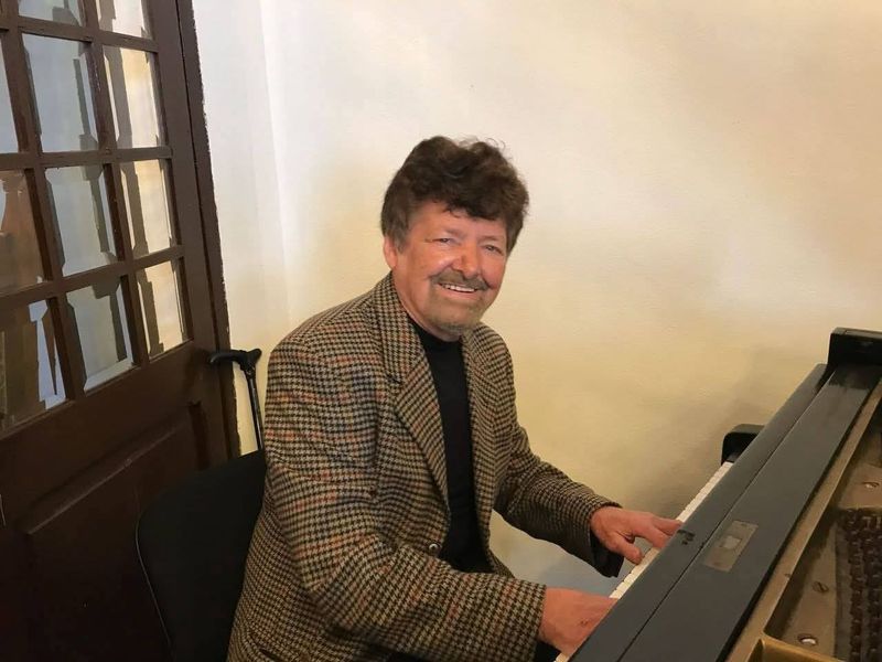 A murit compozitorul Jolt Kerestely. 