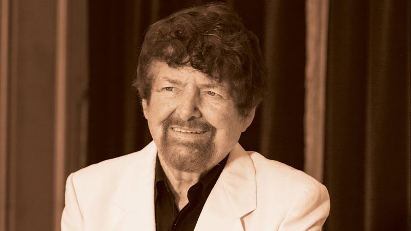 Jolt Kerestely a murit cu un REGRET &icirc;n suflet. Cuvintele compozitorului sf&acirc;şie inimile fanilor. CE POVARĂ GREA avea pe inimă: "&Icirc;mi pare rău. Sunt sigur că lumea ar fi plecat pl&acirc;ng&acirc;nd din..."