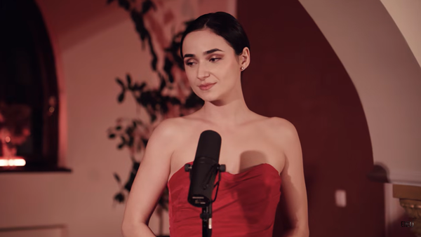 De Ziua Femeii, ENELI aduce piesa "Ție, mamă" mai aproape de inimile fanilor cu un LIVE ACUSTIC: "Sper să vă placă! Vă &icirc;mbrățișez!"