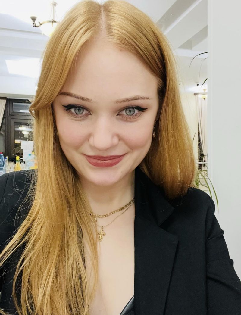  Andreea Anița, tânăra bolnavă de cancer pentru care românii au donat 2,3 milioane de dolari.